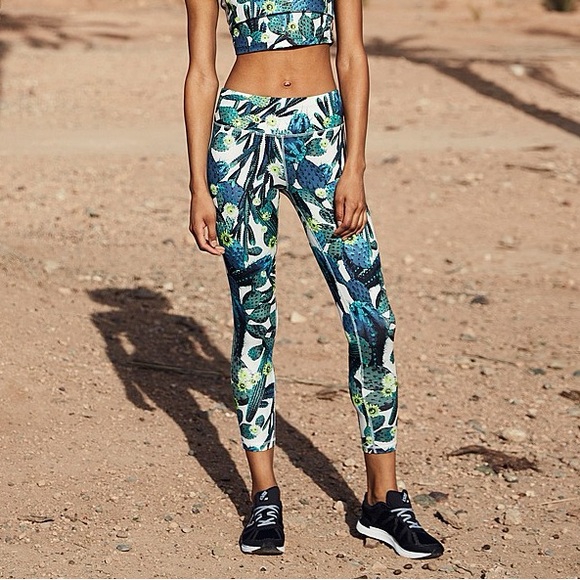Sweaty Betty Contour 7/8 Workout Cactus Legging - Picture 1 of 2